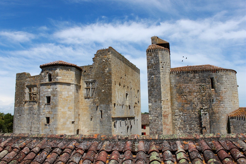Larressingle, cité fortifiée du Moyen Âge