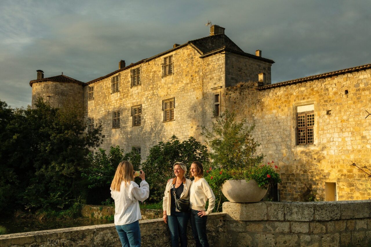 Fourcès Plus beau village de france dans le Gers