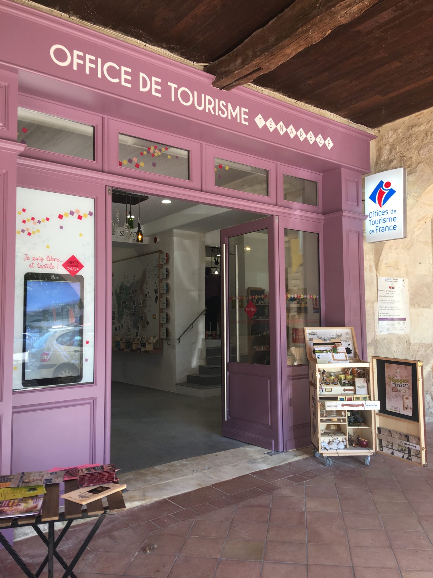 Les Offices de Tourisme de la Ténarèze -Condom - Montreal - Larressingle